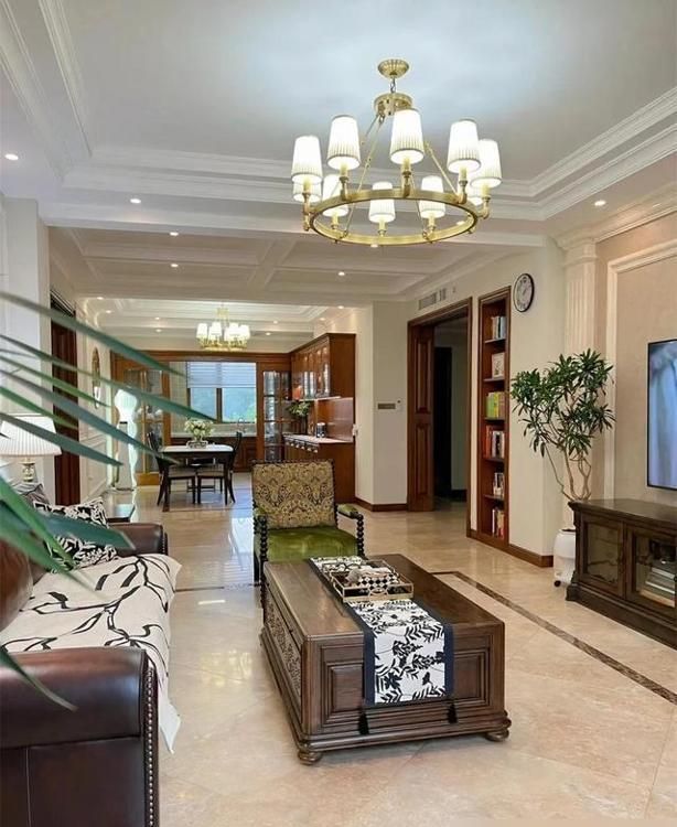 一阿姨晒出135平的家，装修那叫一个简约大气，太有品位了 - 家居知识