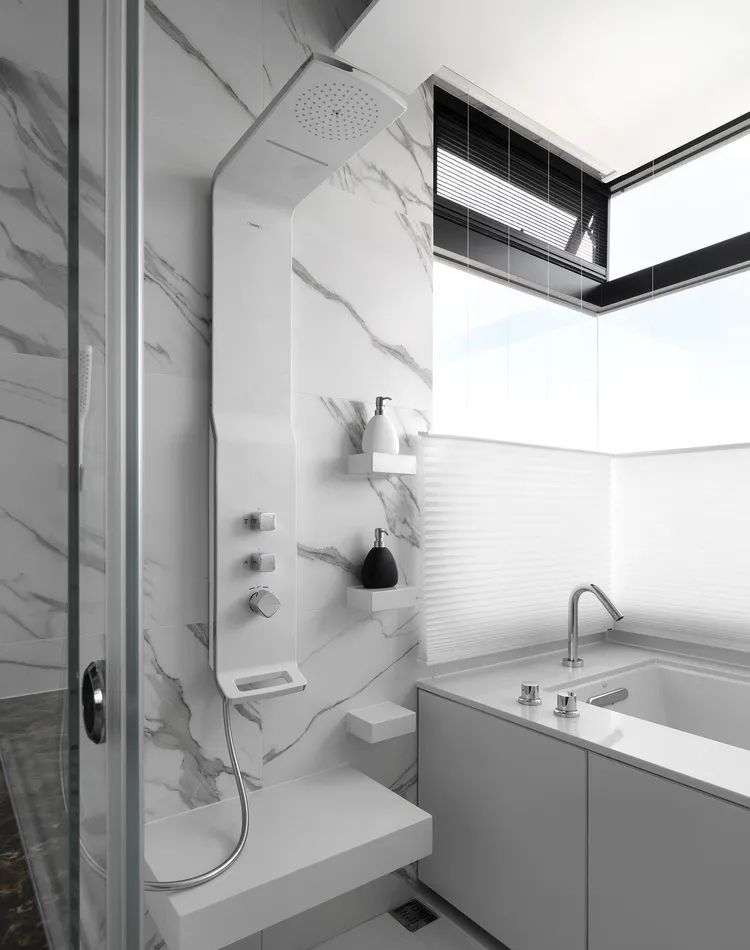 大而不空！290m²现代原木风：木色做底，日子才是最鲜活的装饰！ - 家居知识