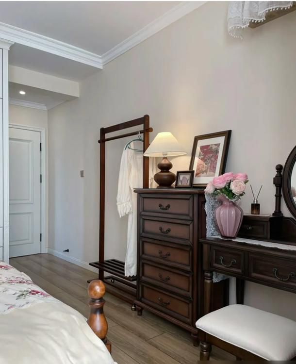 河南一女子晒出120㎡的家，实用装修出美式风格，温馨复古 - 家居知识