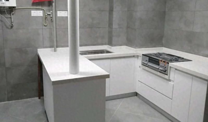 近两万块定制的橱柜，安装好与想象中不符，且工人说无法维修 - 家居知识