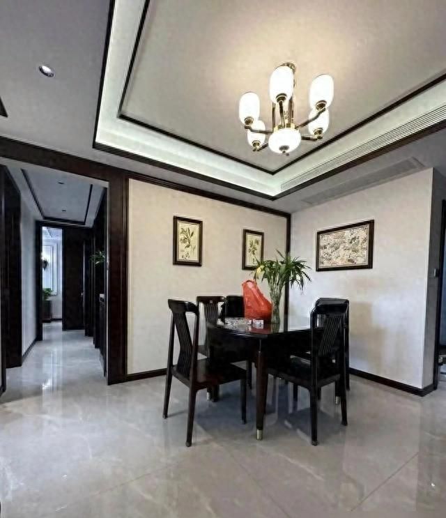 退休夫妇的青岛新家，高级感十足的新中式风格