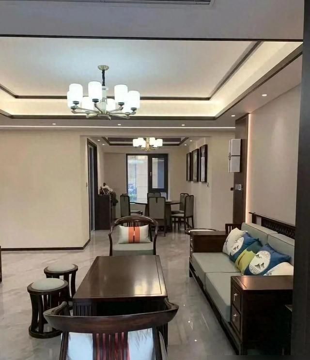 青岛一对退休夫妇的新家，那叫一个高级，日久弥新的新中式风格 - 家居知识