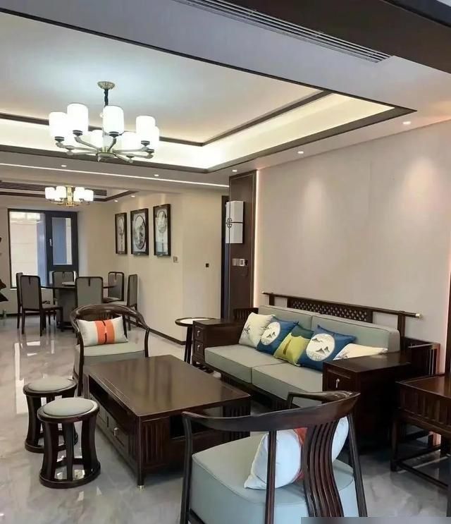 青岛一对退休夫妇的新家，那叫一个高级，日久弥新的新中式风格 - 家居知识