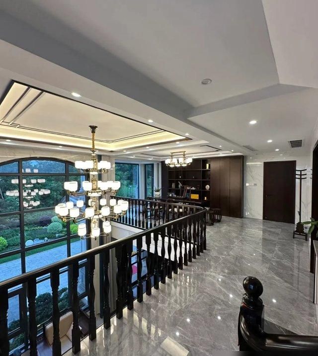 浙江一女子住农村自建房，新中式风格装修，800㎡的院子，惬意！ - 家居知识