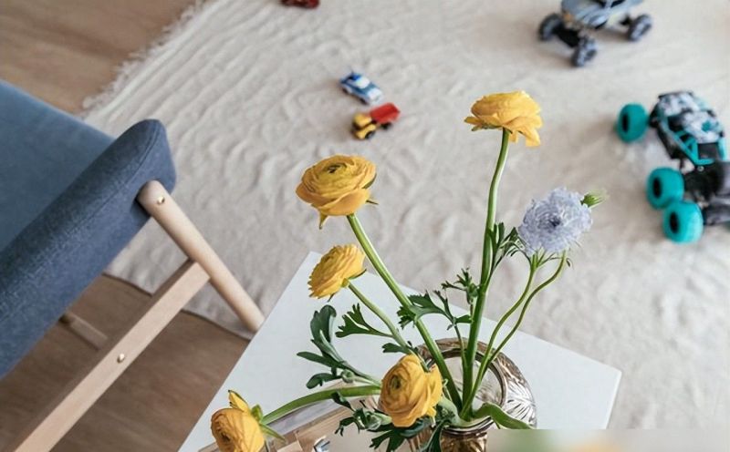 原木配奶油白，她家简约装修温馨又明亮