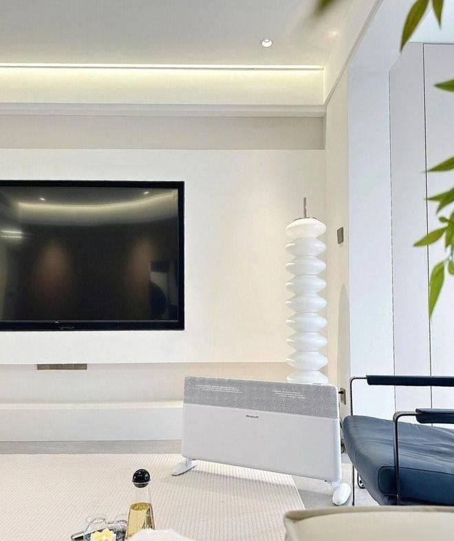 90后夫妻128㎡的家，坚持极简主义，反而高级不过时！太有品位了 - 家居知识