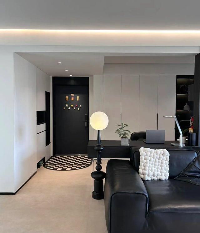 湖南一夫妻135㎡的家，坚持“极简”装修，黑白色调，高级感十足 - 家居知识