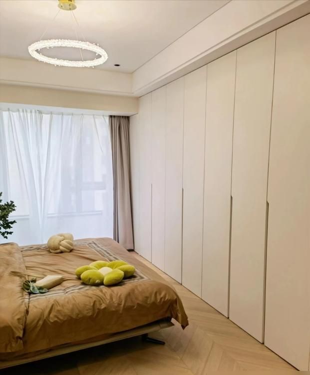 定制衣柜内外兼修，外观高颜值储物布局合理，这才是完美卧室搭配 - 家居知识