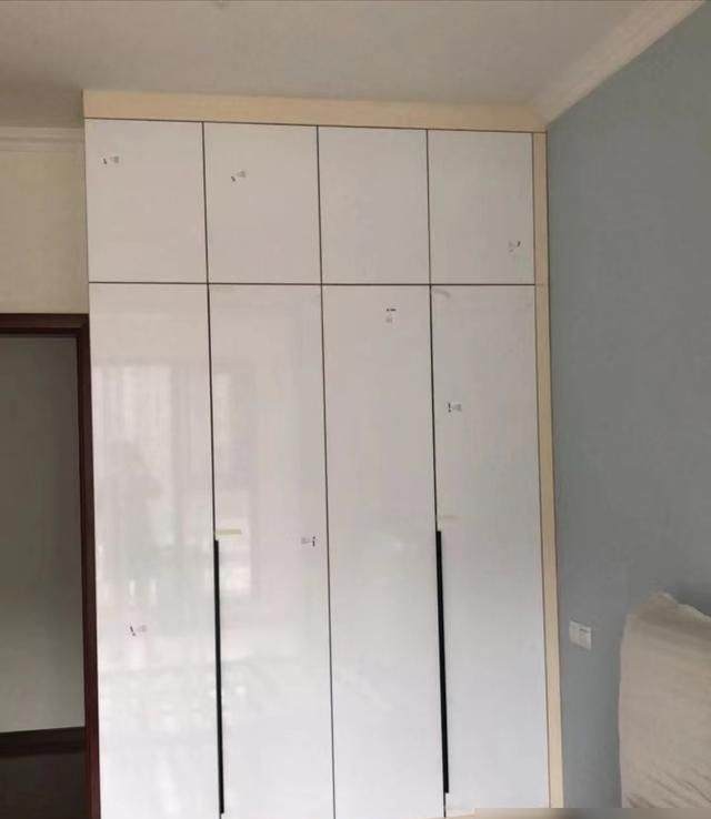 定制衣柜内外兼修，外观高颜值储物布局合理，这才是完美卧室搭配 - 家居知识