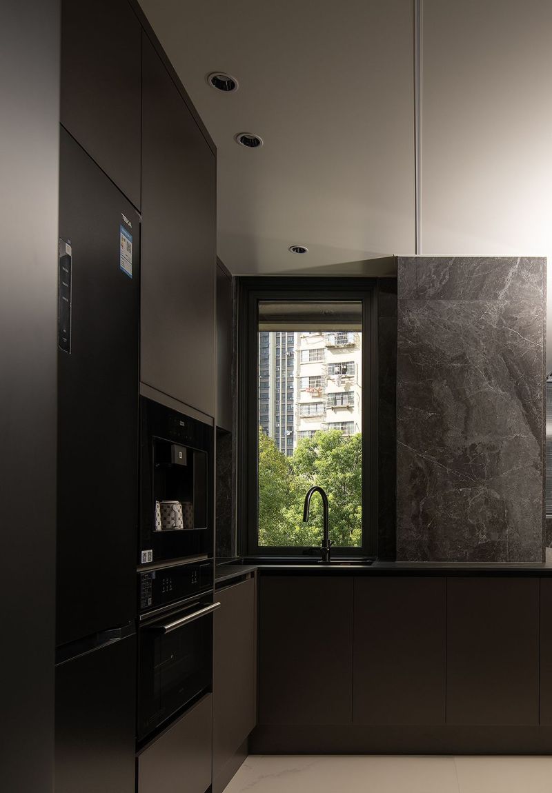 208㎡意式朋克风实景，用个性重新定义家，朋克美学玩转极致浪漫 - 家居知识