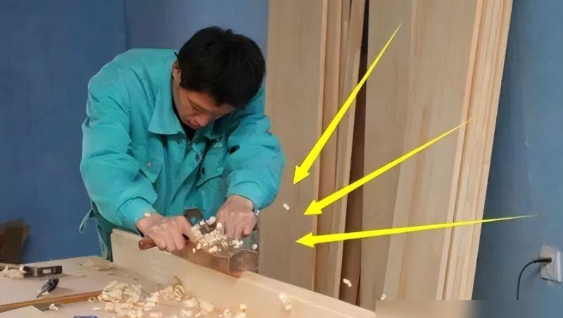 衣柜是用“定制版”还是“木工做”？两种柜子做完，实力差距大 - 家居知识