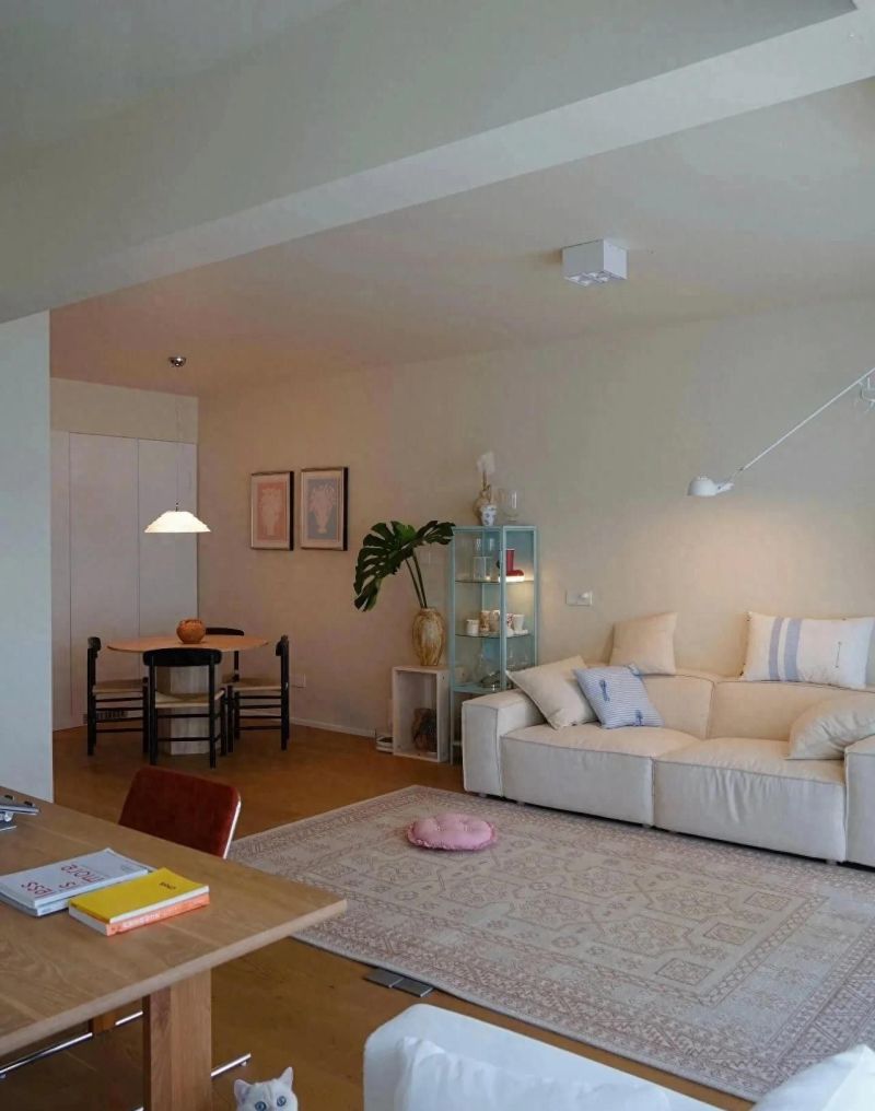 奶油原木风的家，温暖治愈的居住美学