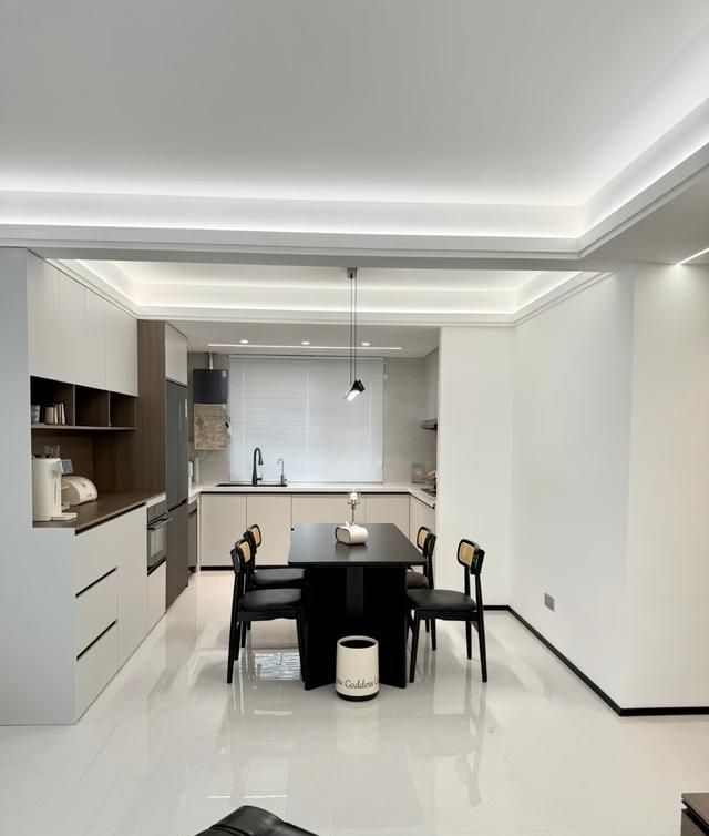 不顾家人反对，坚持装极简风，装好后反而显得高级又温馨，晒晒 - 家居知识