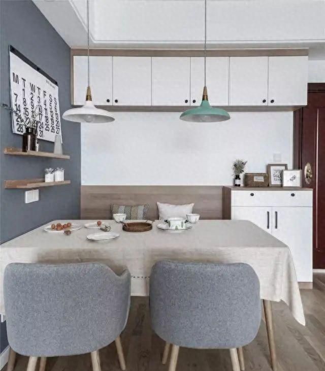 77㎡北欧风两居，蓝灰白配色+软装焕新，打造惬意生活空间