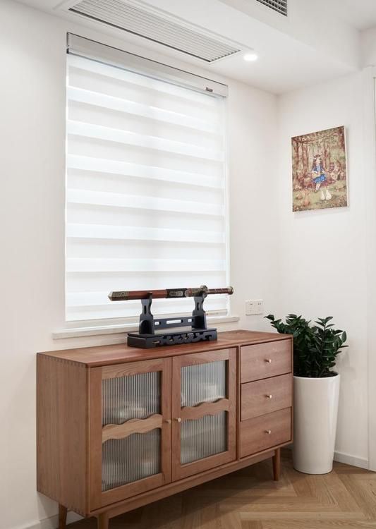 她晒出简约风美家，入住1年依旧干净整洁，窗明几净，看着好治愈 - 家居知识