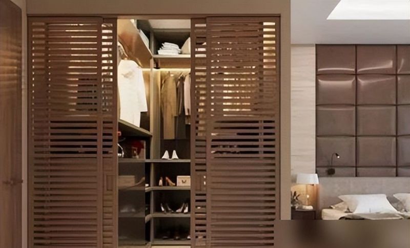 10平米的卧室如何设计一个步入式衣帽间？看完这篇你就会知道 - 家居知识