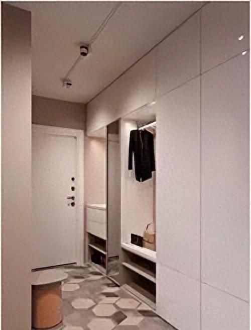 玄关改时尚衣帽间，这些人性化设计方案，你家也可以有！ - 家居知识