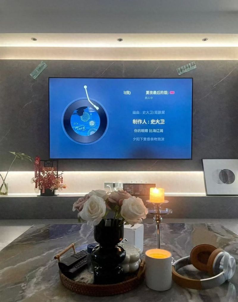 现代奶油风客厅设计，空间规划与软装搭配的艺术