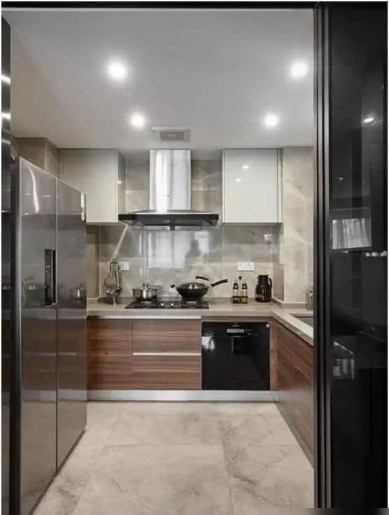 不顾全家人反对，坚持"极简风格"装修，完工后家里人却不停夸赞 - 家居知识