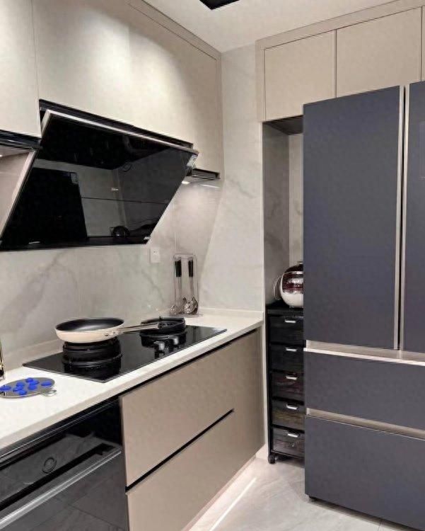 浙江夫妇极简装修走红，全屋通透无遮，尽显高级不显穷酸