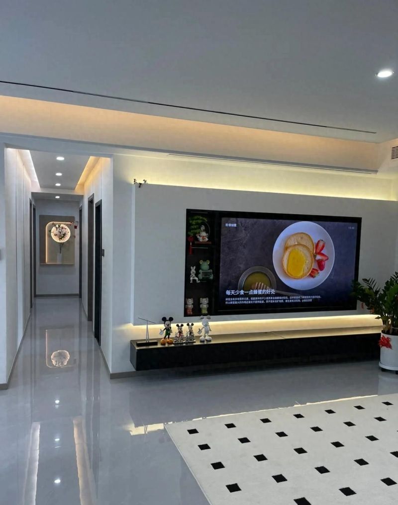 电视柜OUT了！这户人家的客厅设计，实用又高级