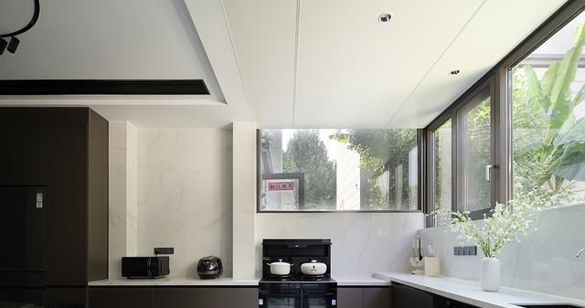 300㎡意式轻奢别墅实拍，将奢雅融入空间肌理，演绎毫米级的精致 - 家居知识