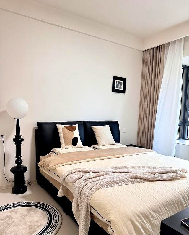 180㎡装出300㎡既视感？极简风太绝！把“显大”玩成了玄学！晒晒 - 家居知识