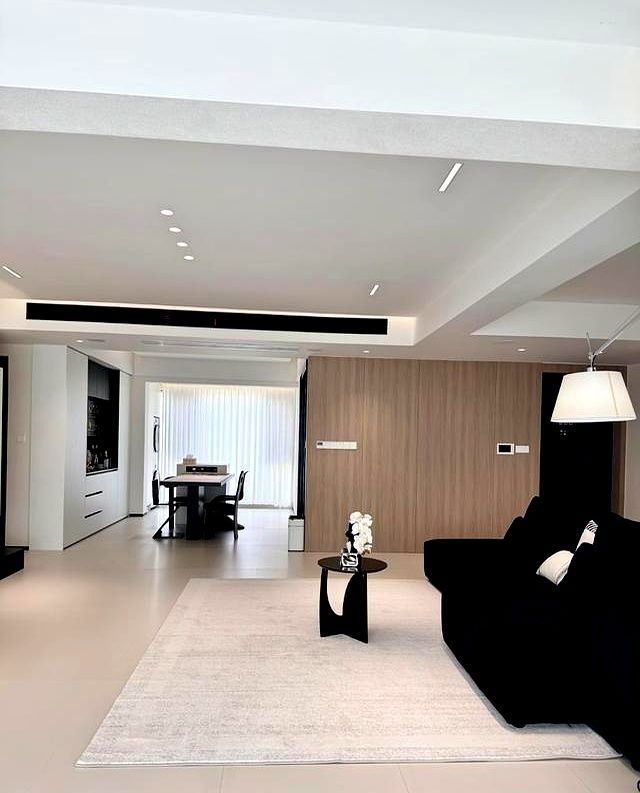 180㎡装出300㎡既视感？极简风太绝！把“显大”玩成了玄学！晒晒 - 家居知识