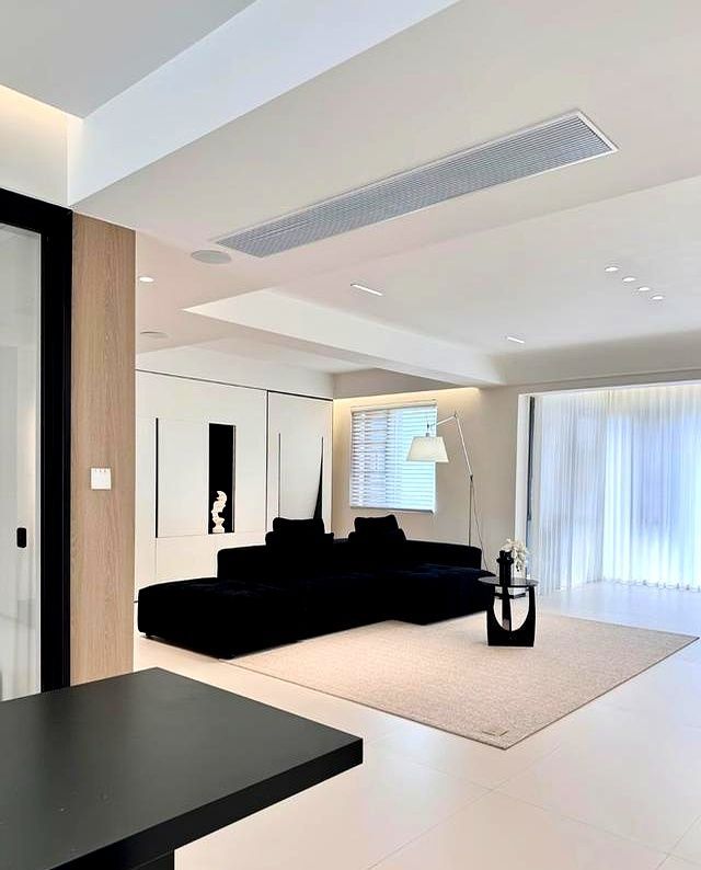 180㎡装出300㎡既视感？极简风太绝！把“显大”玩成了玄学！晒晒 - 家居知识