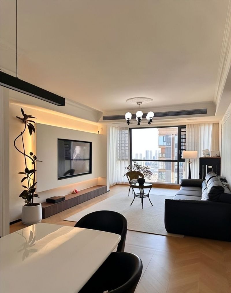 我的天呐，老婆竟然在卧室做了个 旋转衣帽间！ - 家居知识