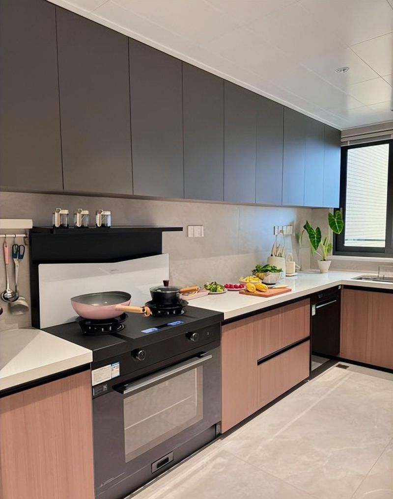 我的天呐，老婆竟然在卧室做了个 旋转衣帽间！ - 家居知识