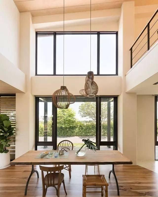 120平原木风装修设计，阁楼只是开了个洞，电视、沙发都可省略了 - 家居知识