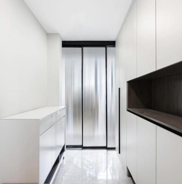 家里没有玄关，如何造出来一个既能收纳又美观的隔断？ - 家居知识