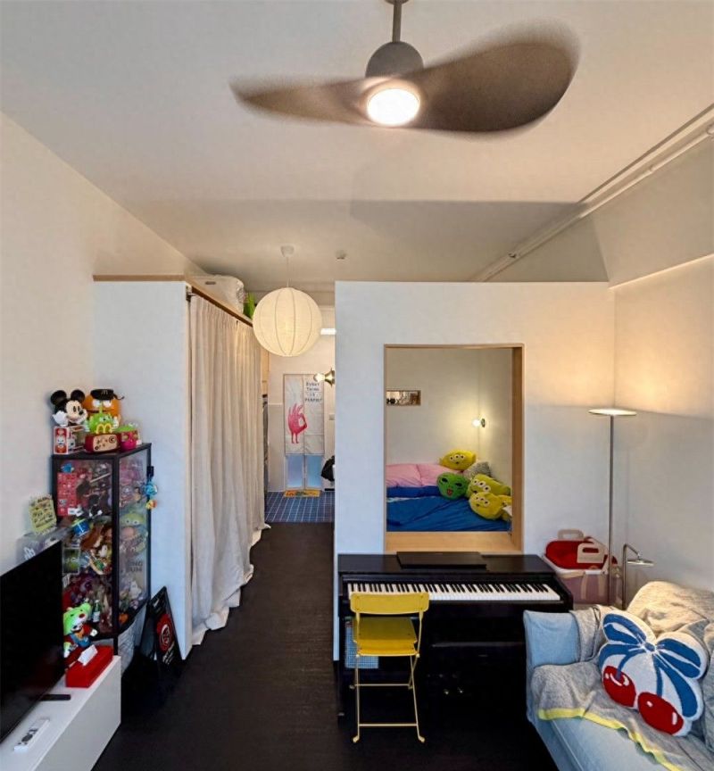 佛山独居女生35㎡一字蜗居巧用半墙隔断，小空间大舒适