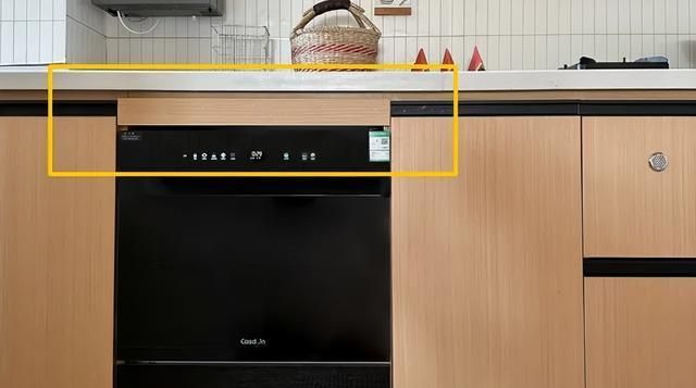 橱柜定制翻车实录：这8个‘隐藏雷区’，90%人已中招！ - 家居知识