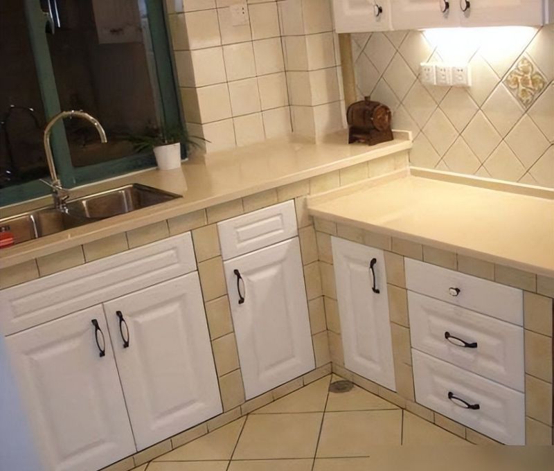 定做整体橱柜要2万，真黑！瓦工做个砖砌橱柜3千多搞定！逆天了 - 家居知识