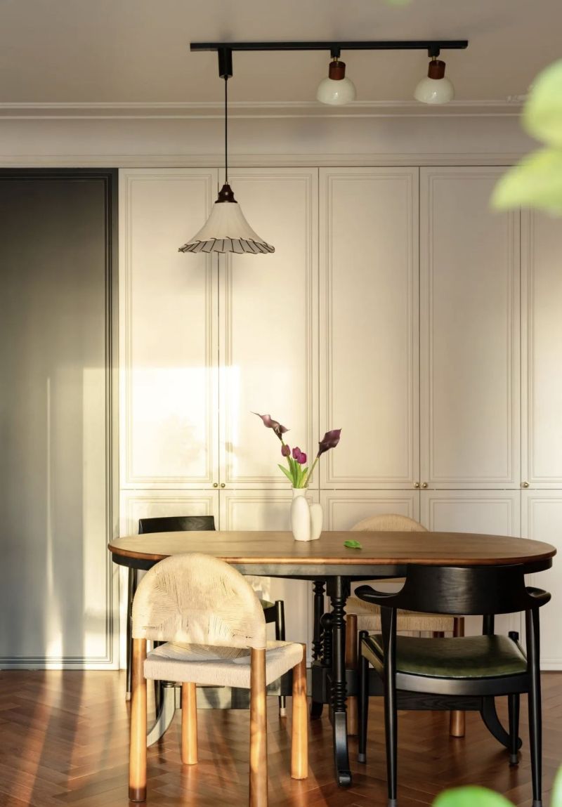 这大概是我见过最懂「法式复古」的家了！美得像巴黎老电影 - 家居知识