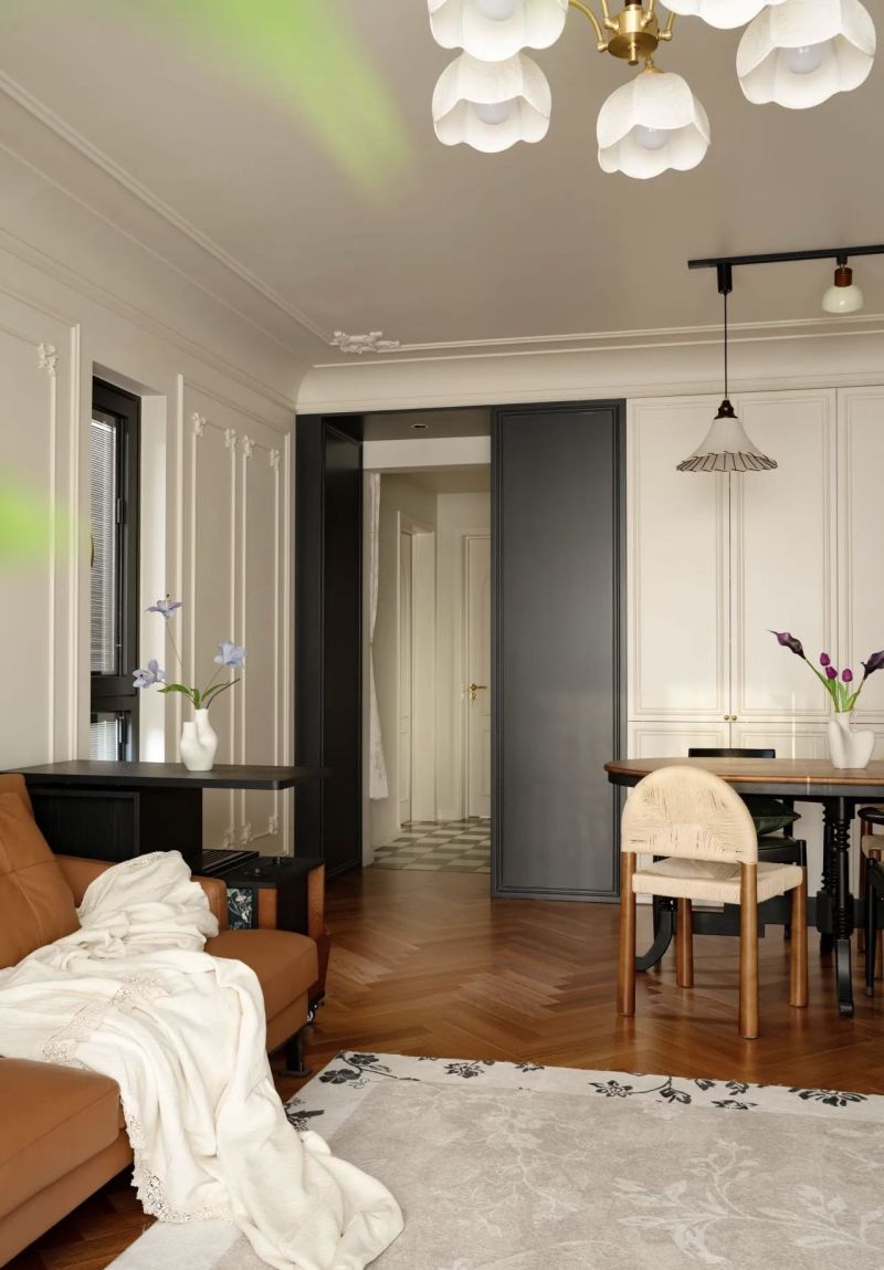 这大概是我见过最懂「法式复古」的家了！美得像巴黎老电影 - 家居知识