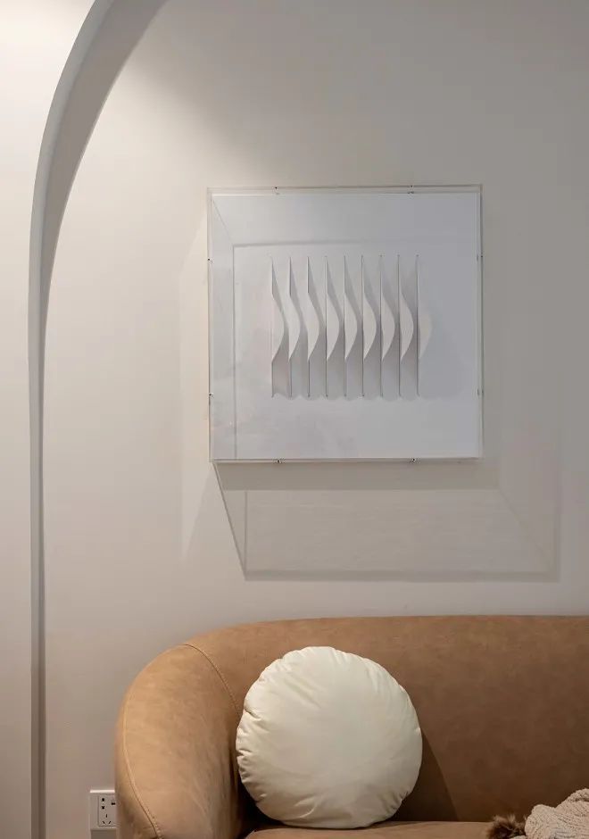 60㎡老破小爆改为中古风之家，拱形元素解决梁柱问题 - 家居知识