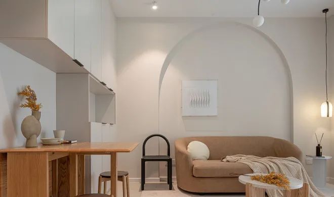 60㎡老破小爆改为中古风之家，拱形元素解决梁柱问题 - 家居知识