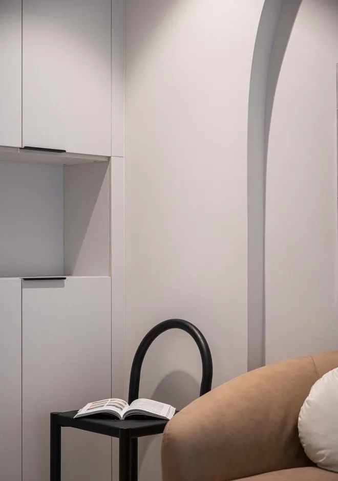 60㎡老破小爆改为中古风之家，拱形元素解决梁柱问题 - 家居知识