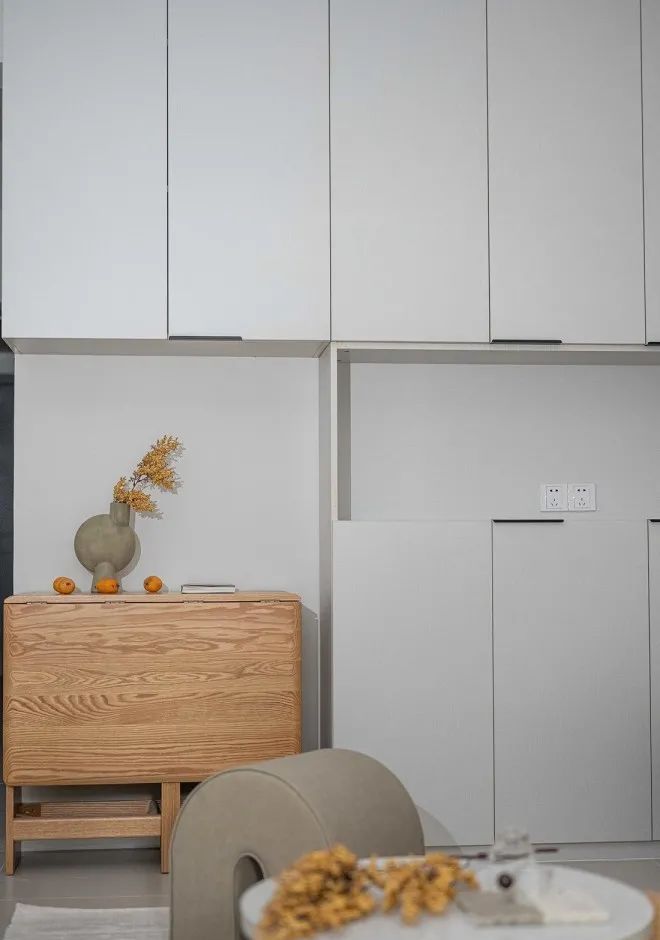 60㎡老破小爆改为中古风之家，拱形元素解决梁柱问题 - 家居知识