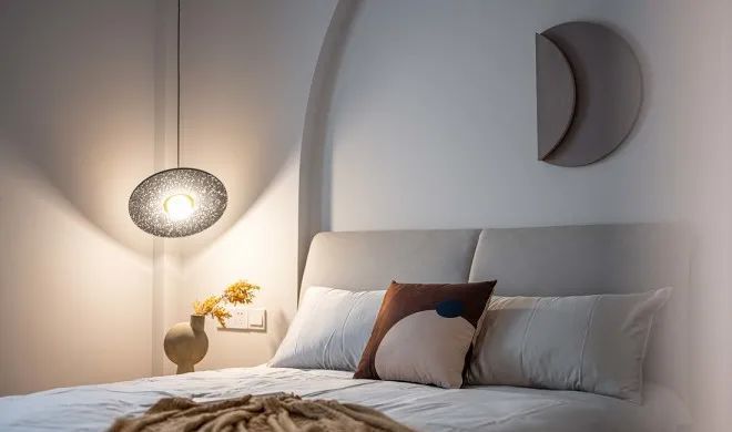 60㎡老破小爆改为中古风之家，拱形元素解决梁柱问题 - 家居知识