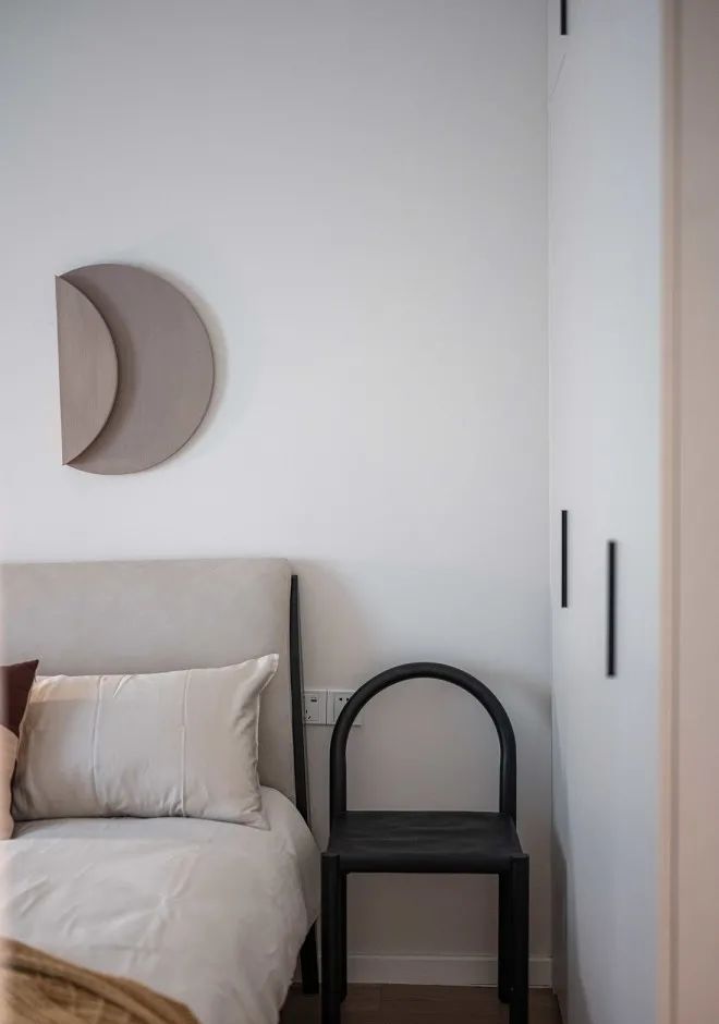 60㎡老破小爆改为中古风之家，拱形元素解决梁柱问题 - 家居知识