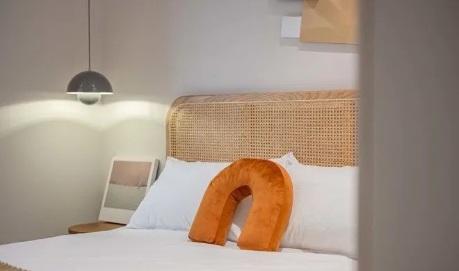 60㎡老破小爆改为中古风之家，拱形元素解决梁柱问题 - 家居知识