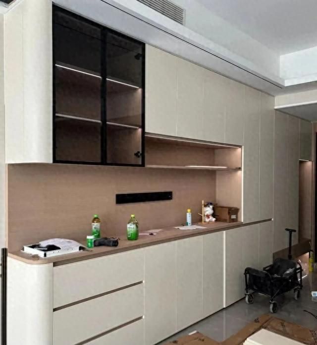 定制柜真的划算吗？揭秘多数家庭被误导的装修陷阱