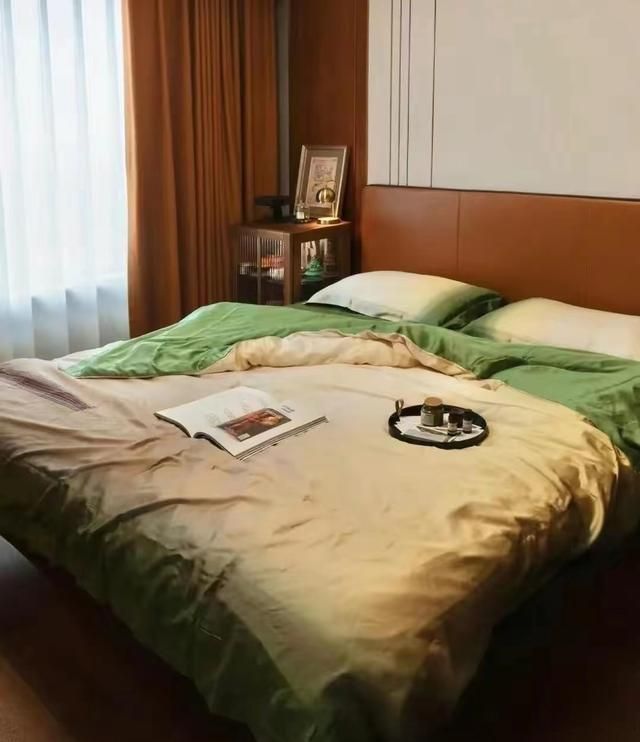 上海夫妇坚持极繁主义，把空无一物的家填成了杂货铺，高级感满满 - 家居知识