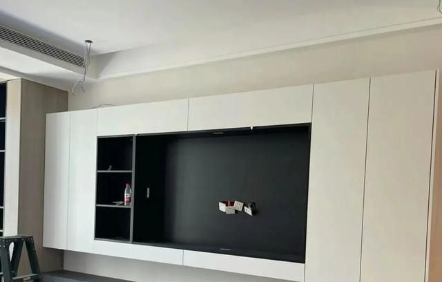 别让电视柜毁了家！“满墙电视柜”的4不做，还出现在很多家庭中 - 家居知识