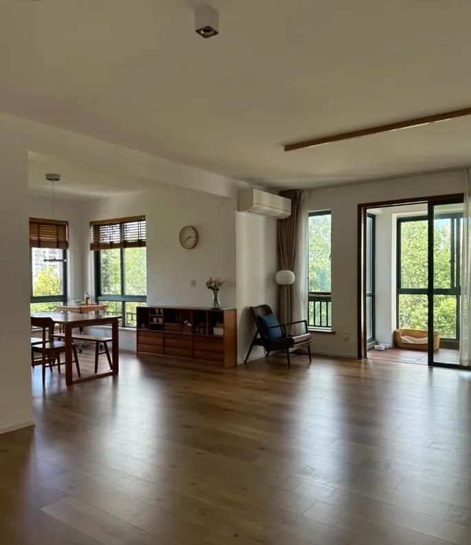 年轻人太会了！「洗烘机衣帽间一体化」设计，收纳力和颜值封神！ - 家居知识