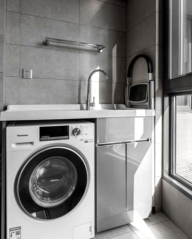 103平现代风简约美家，烟灰与木色打造时尚前卫宅，大气还美观 - 家居知识